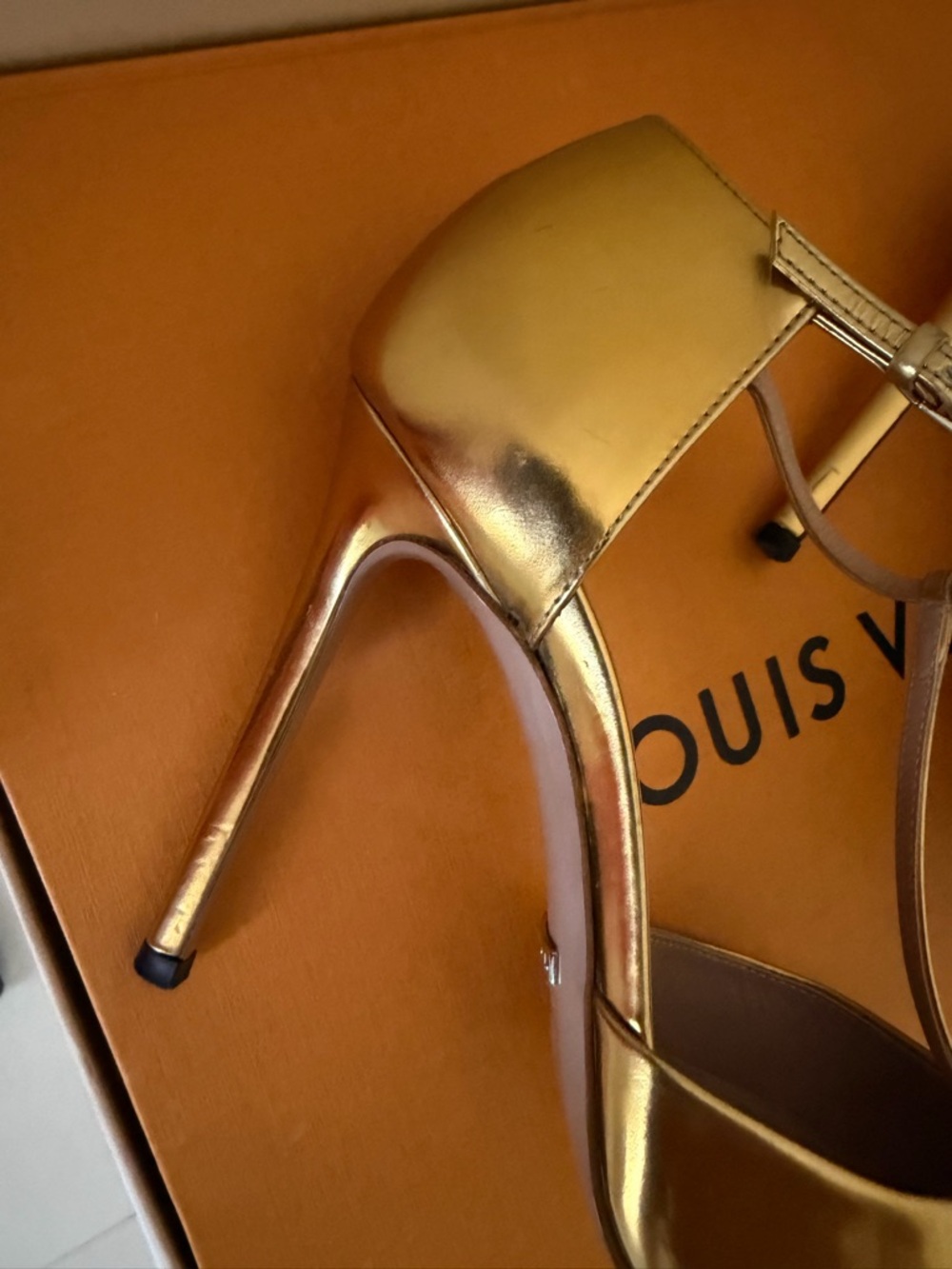 Gucci Metallic Gold Studded Pointed-Toe T‑Strap Stilettos - Picture 8 of 16